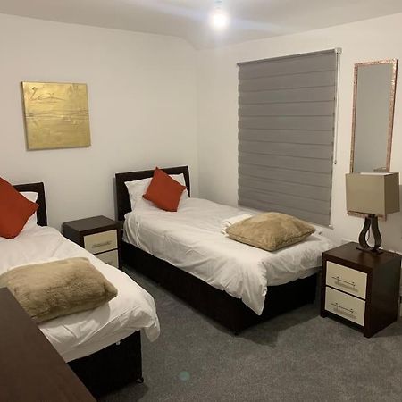 Beautiful 5Bedroom Hse-Contractor/Family/Corporate Dartford Dış mekan fotoğraf
