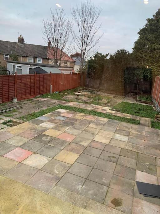 Beautiful 5Bedroom Hse-Contractor/Family/Corporate Dartford Dış mekan fotoğraf
