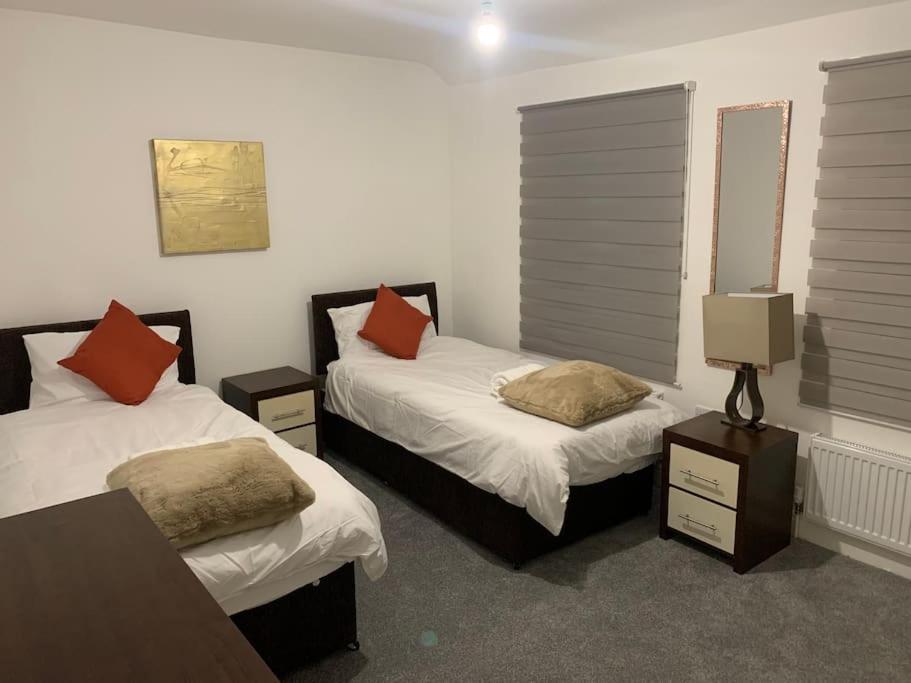 Beautiful 5Bedroom Hse-Contractor/Family/Corporate Dartford Dış mekan fotoğraf