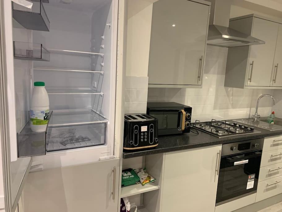 Beautiful 5Bedroom Hse-Contractor/Family/Corporate Dartford Dış mekan fotoğraf